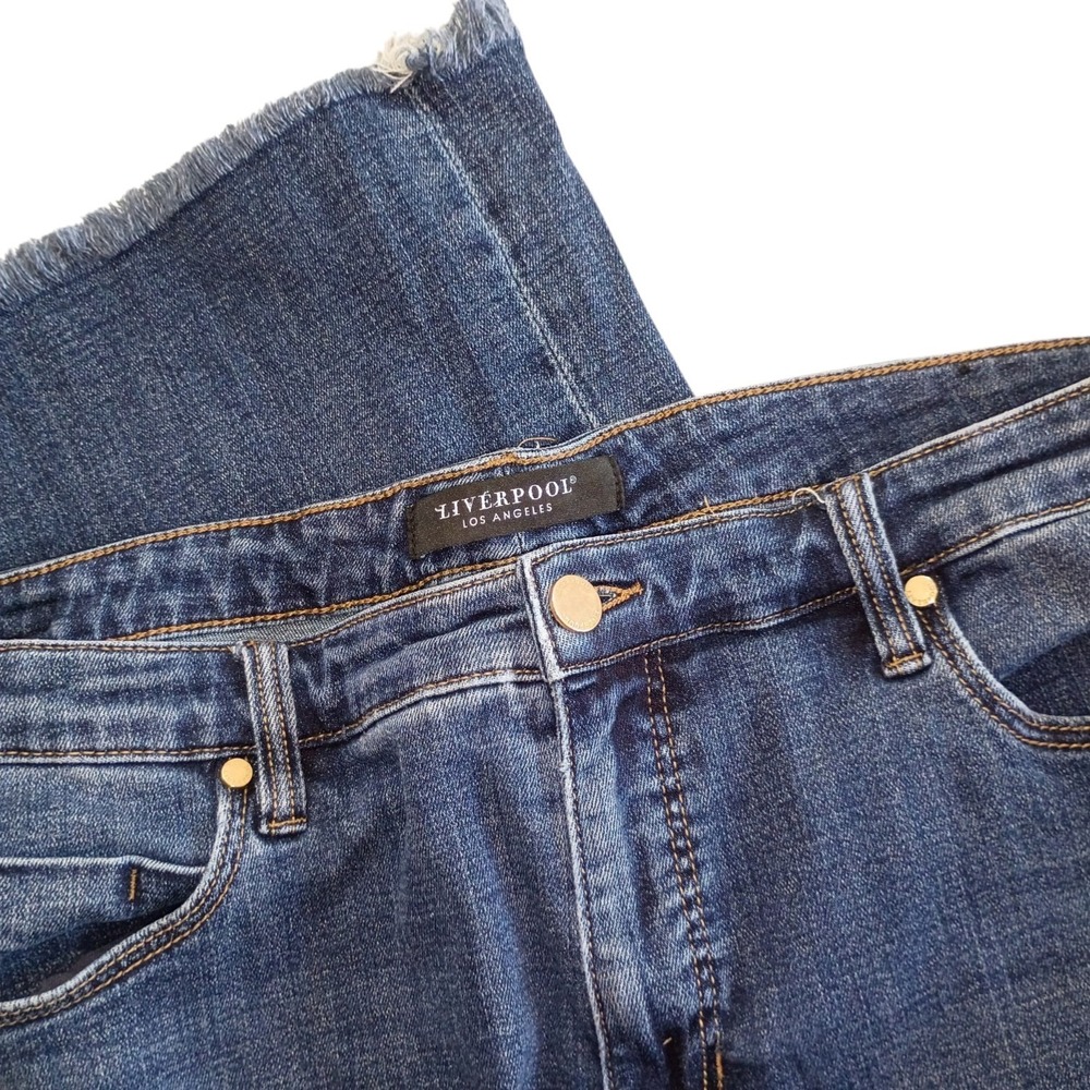 Liverpool Los Angeles Women 14/32 Medium Wash Raw Hem Straight Leg Jeans